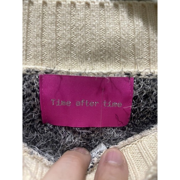 Clad and Cloth Symone Pattern Block Sweater - Picture 6 of 8